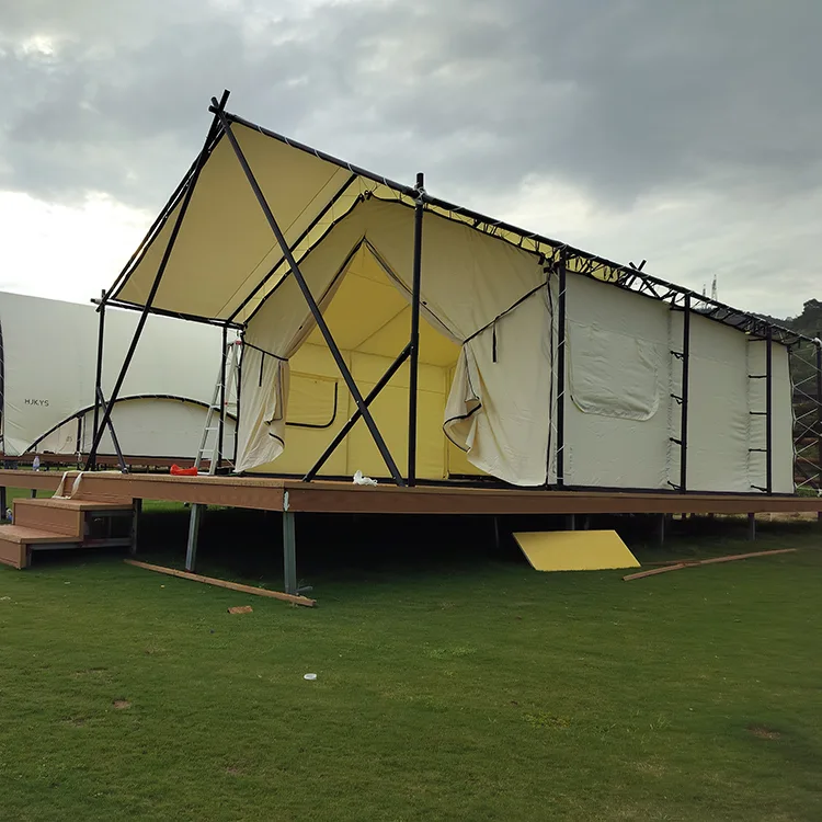 Tenda berkemah besar bergaya hotel