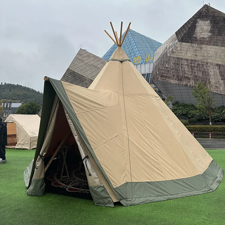 Akomodasi kayu outdoor tenda India